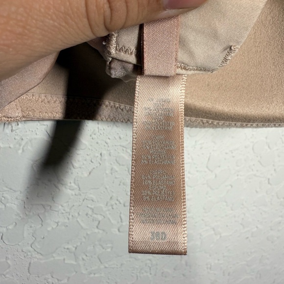 Skims Wireless T Shirt Demi Bra Size 36D - Picture 7 of 7